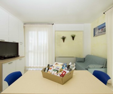residence-i-delfini-cupra-marittima-soggiorno-2-367×307